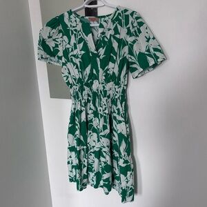100% Cotton Short Sleeve Green and White Floral Pattern Dress